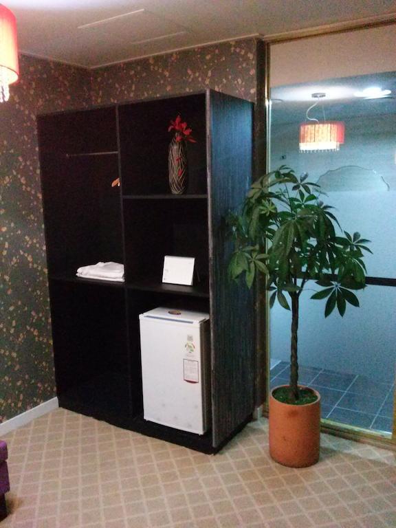 Apsan Business Hotel Daegu Room photo